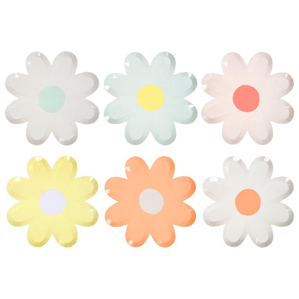 These daisy paper plates come in six colours, with different coloured middle details for a wonderful effect.