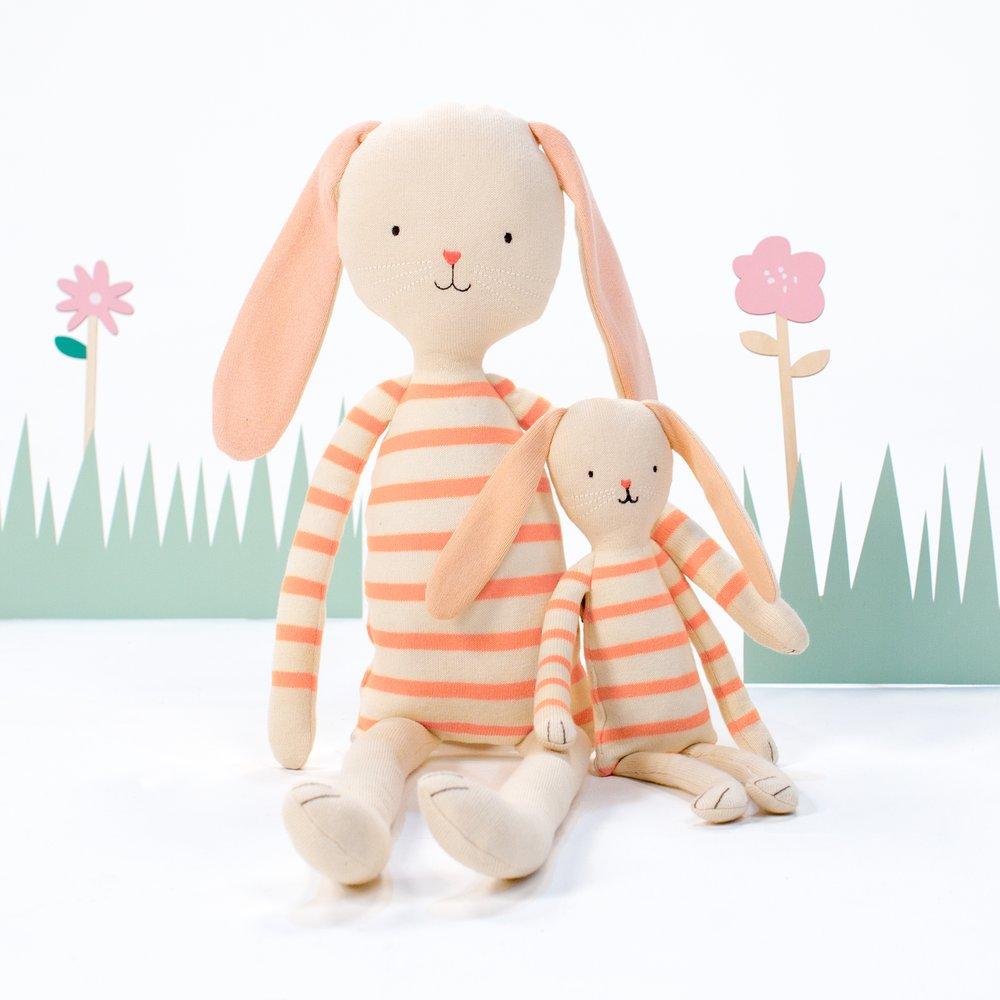 Alfalfa bunny is crafoted from knitted organic cotton, with floppy ears, a pompom tail and sweet stitched features. 