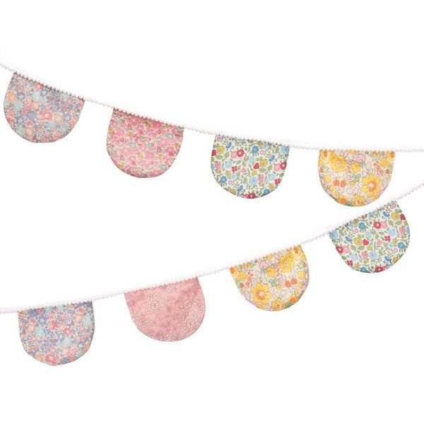 Floral Scallop Fabric Garland