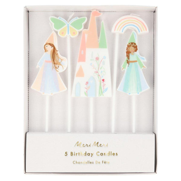 These wonderful princess party cake candles include princesses, a rainbow, a butterfly and a magical castle. 