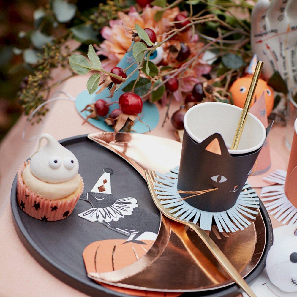 Your Halloween party food will look terrific on these shiny copper foil moon Halloween plates. 