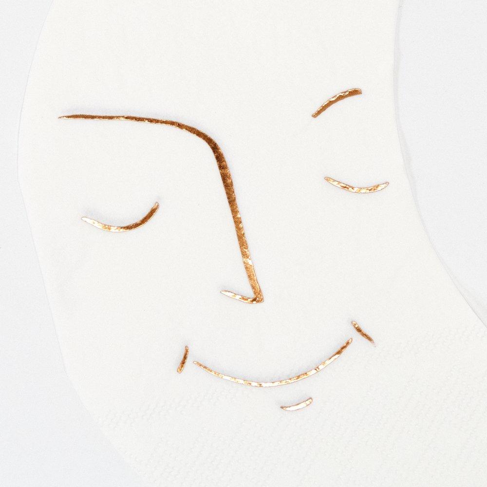 These fabulous crescent moon napkins are perfect to team with Halloween party food. 