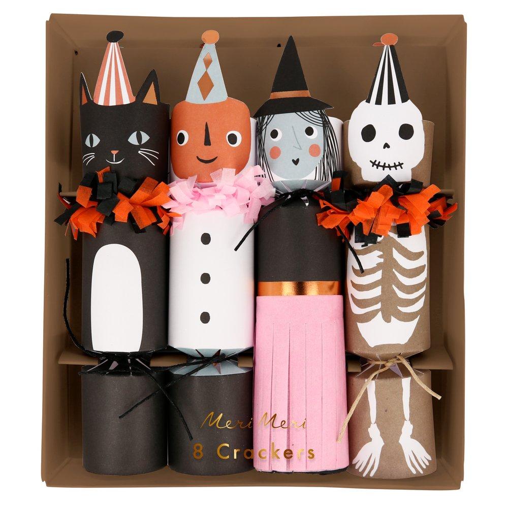 These crackers are filled with sensational Halloween gifts, and decorated with Halloween icons. 